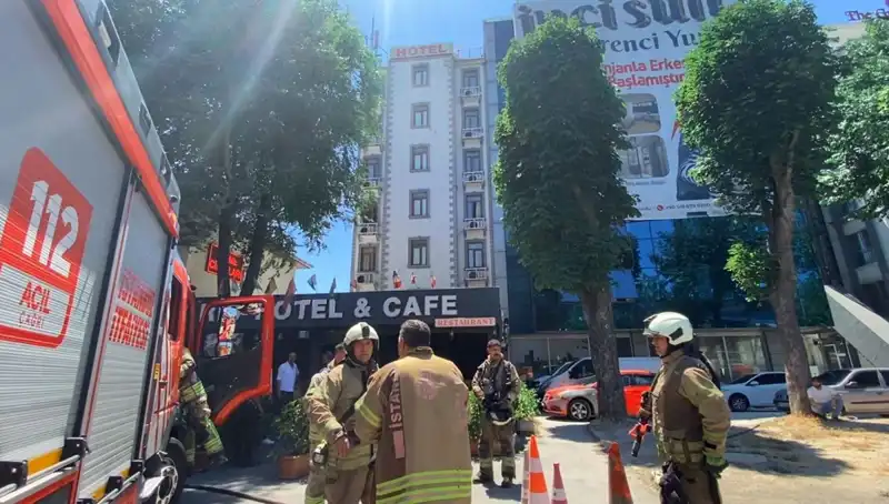 Fatih'te Otel Yemekhanesinde Yangın: Yerel Halkı Tedirgin Eden Olay