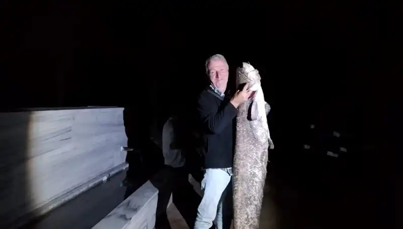 40 Kilo Ağırlığında Dev Balık Barajda Oltaya Takıldı!