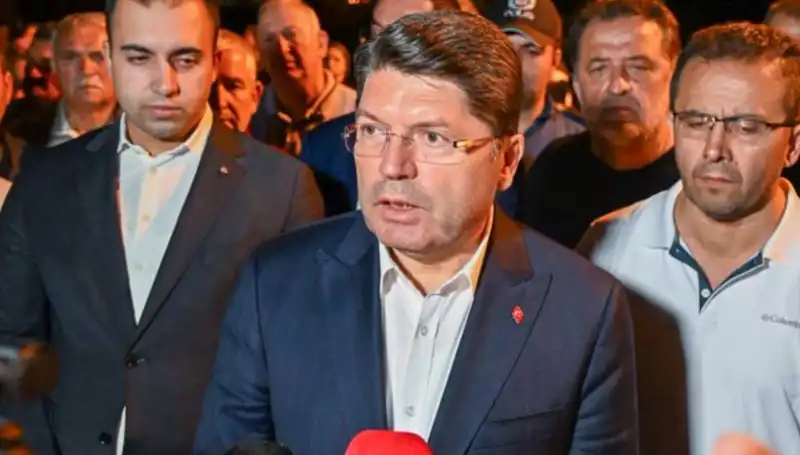 Bursa Orman Yangınıyla İlgili FETÖ Bağlantısı: Bakan Tunç’tan Açıklama Geldi