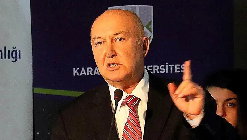 Türkiye'de Bilim Dünyasını Şoka Uğratan Gelişme: Prof. Dr. Övgün Ahmet Ercan Beyin Kanaması Tehdidiyle Karşı Karşıya!