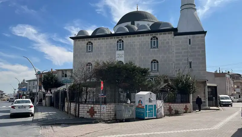 Cami Tuvaletinde Bulunan Cansız Bedeni, Şok Yaratıyor