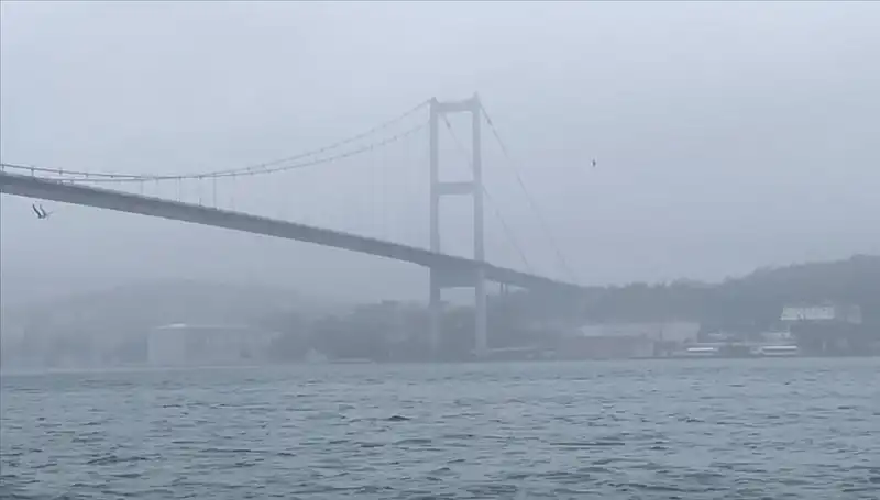 İstanbul Boğazı'nda Gemi Trafiğini Etkileyen Yoğun Sis Alarmı