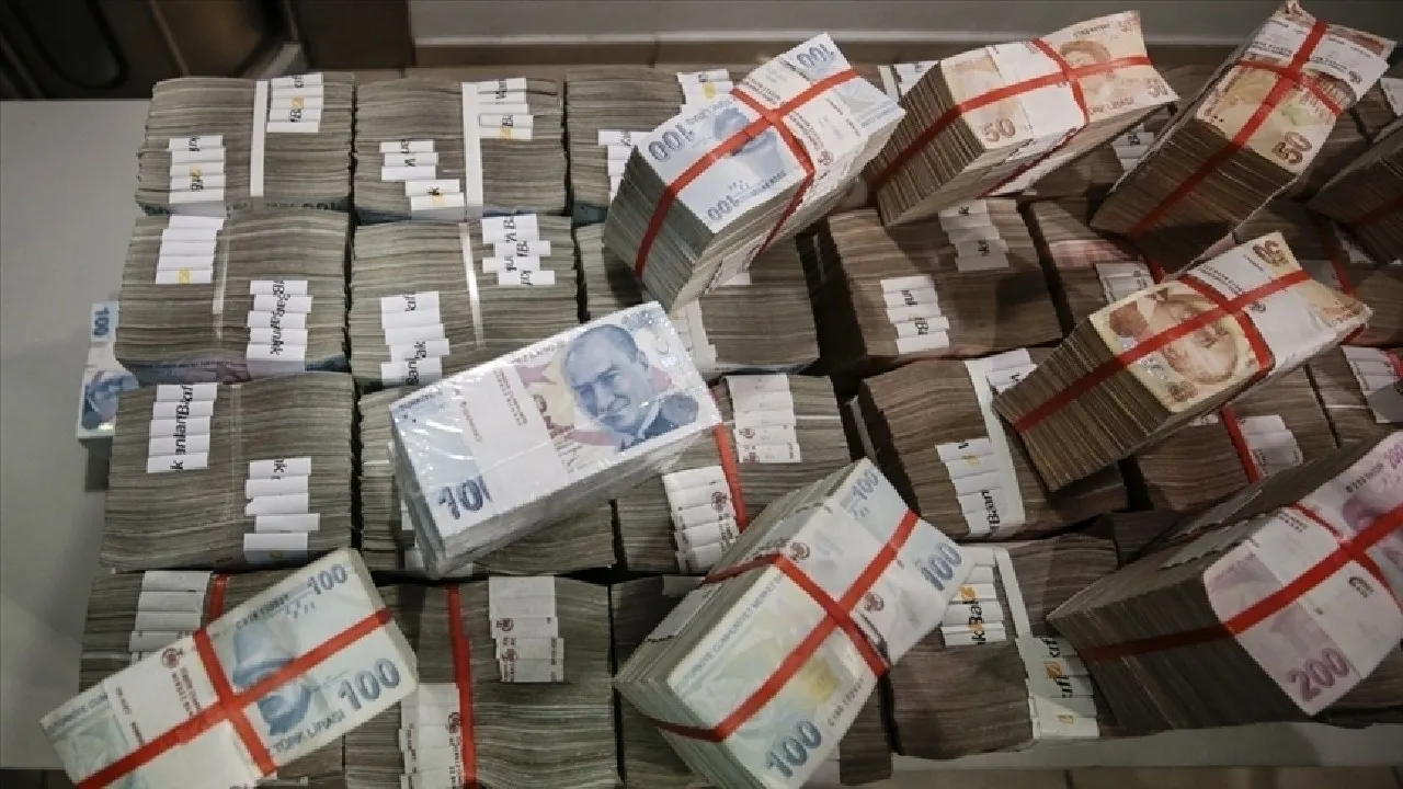 Hazine, İki İhalede 32,2 Milyar TL Borçlandı