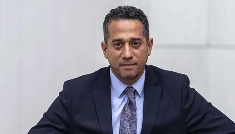 Ali Mahir Başarır: CHP’nin Parlayan Yıldızı ve Siyaset Sahnesindeki Yolculuğu