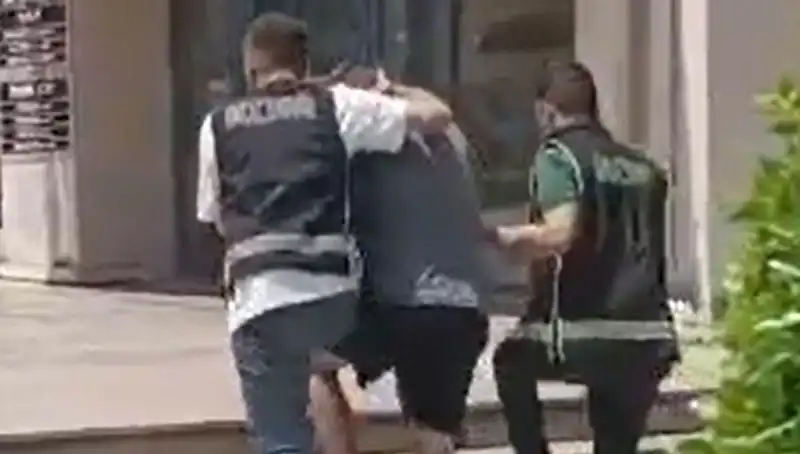 Sahte Dövizle Alışveriş Yapan Turist, Ülkeyi Terk Etmek Zorunda Kaldı!