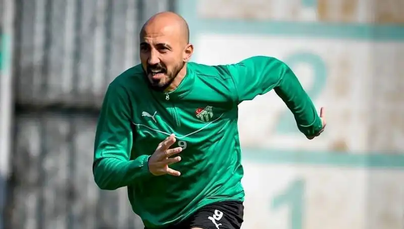 Milli Futbolcunun Yeni Rotası: 2. Lig'de Şansını Arıyor
