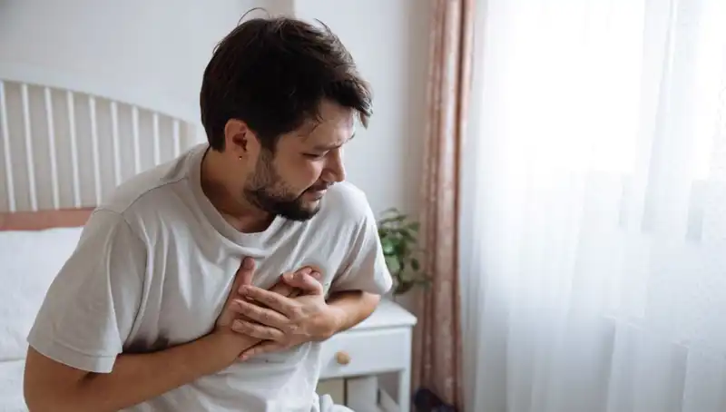 Sabah saatlerinde ortaya çıkan bu belirti kalp hastalığını mı işaret ediyor?