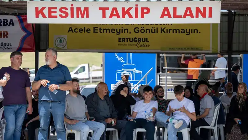 Ankara Kurban Pazarlarında Hareketlilik: Alıcılar ve Satıcılar Heyecanla Bekliyor