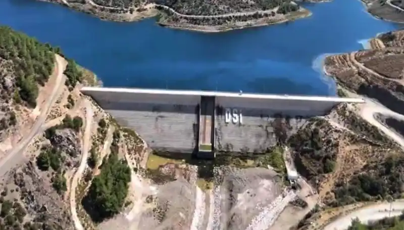 Çeşme'de Su Kesintileri Son Buluyor, Yeni Proje Başlıyor!