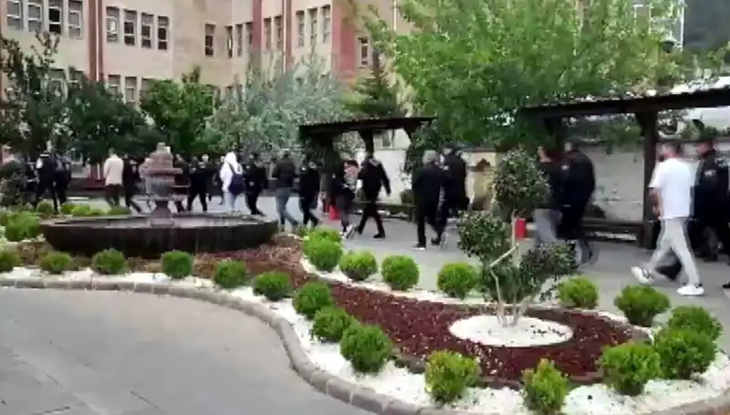 200 Milyon Liralık Vurgunun Ardındaki 16 Kişi Operasyonda Yakalandı