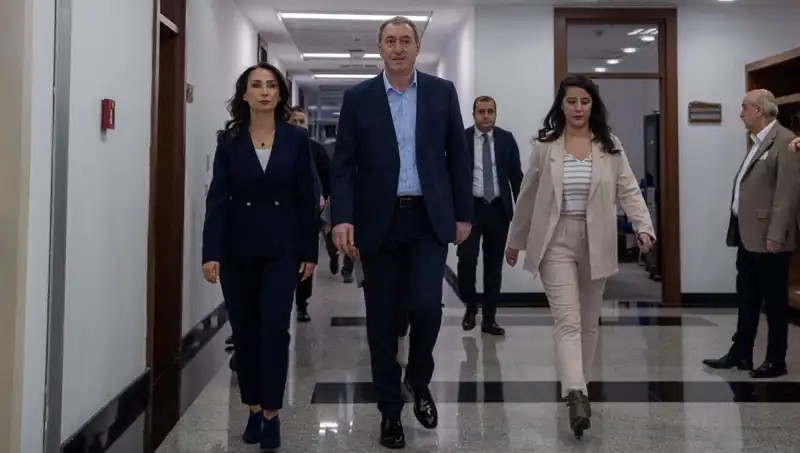 DEM Parti Heyeti Siyasi Parti Turu: Yeni Stratejiler Geliştiriliyor