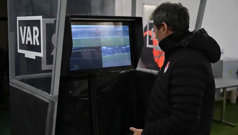 Beşiktaş-Gaziantep FK Maçında Alman VAR Hakemi Etkisi