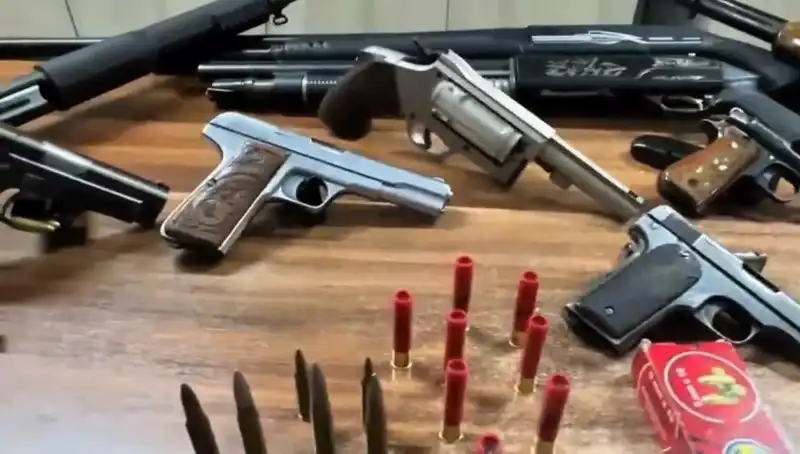 İzmir’de Yasa Dışı Silah Ticareti Operasyonunda 1 Şahıs Tutuklandı