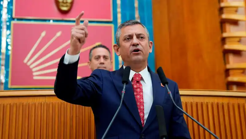 Özgür Özel, İBB Soruşturmasına Dikkat Çekti: "Bu Bir Siyasi Operasyon"