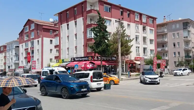 Taksi ve Otomobil Çarpıştı: Kazanın Ardındaki Gerçek Ne?