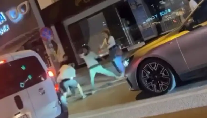 Cadde Boks Yetenekleriyle Dolu: Şampiyonlar Sokağa Çıktı